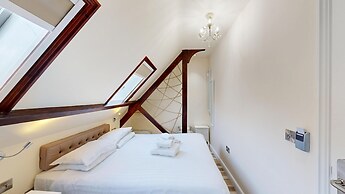High Tor Hotel