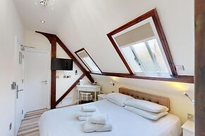 High Tor Hotel