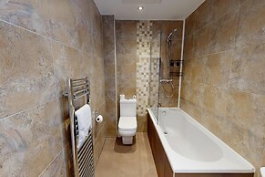 High Tor Hotel