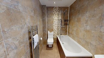 High Tor Hotel