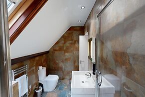 High Tor Hotel