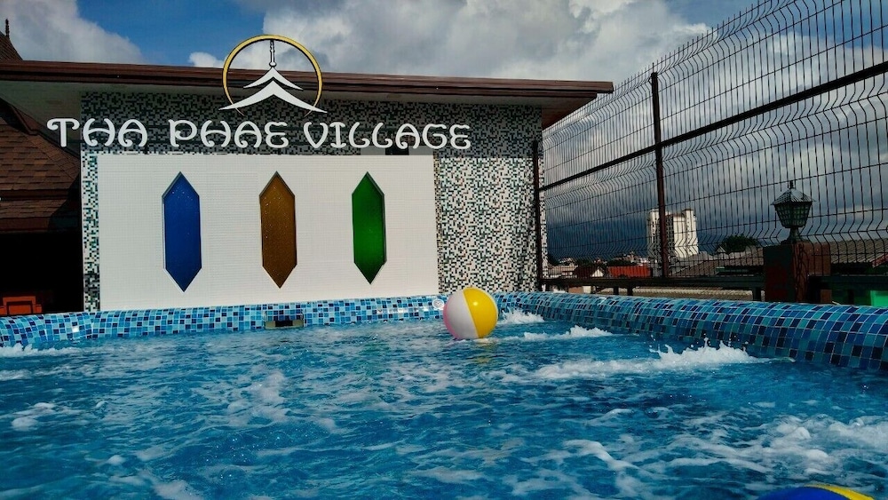 THA PHAE VILLAGE