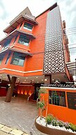 THA PHAE VILLAGE