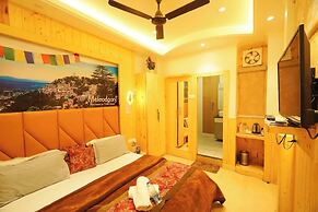 Lord Krishna Boutique Stay