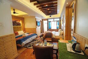 Lord Krishna Boutique Stay