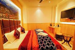 Lord Krishna Boutique Stay