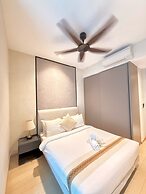 Dorsett Residence by crystal
