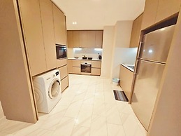 Dorsett Residence by crystal