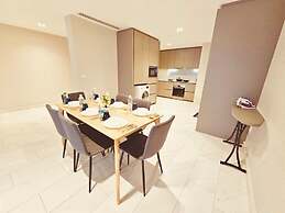 Dorsett Residence by crystal
