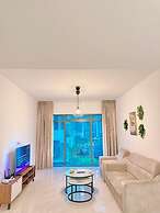 Dorsett Residence by crystal