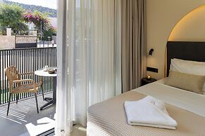 Karteris Luxury Suites