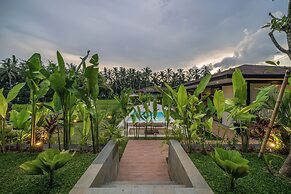 Xanadu - 5BR Ubud Designer Villa, Pool with Rice Fields Views