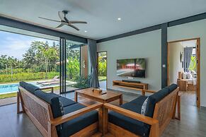 Xanadu - 5BR Ubud Designer Villa, Pool with Rice Fields Views