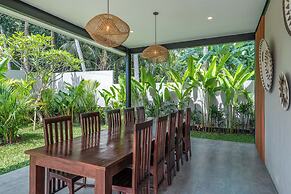 Xanadu - 5BR Ubud Designer Villa, Pool with Rice Fields Views