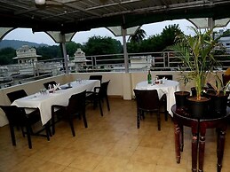 Hotel Raj Shree Palace