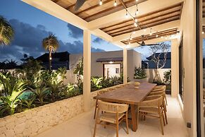 Rumah Tiha by Alfred in Bali