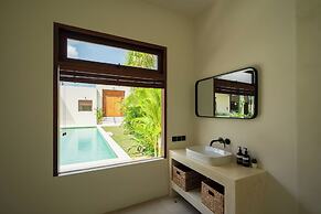 Rumah Tiha by Alfred in Bali