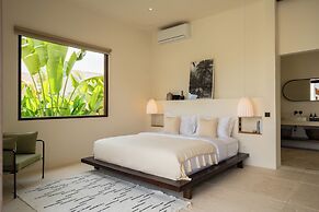 Rumah Tiha by Alfred in Bali