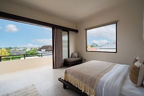 Rumah Tiha by Alfred in Bali