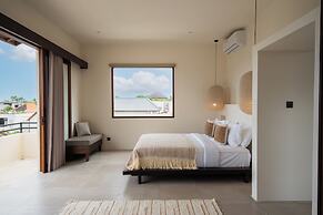 Rumah Tiha by Alfred in Bali