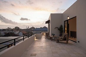 Rumah Tiha by Alfred in Bali