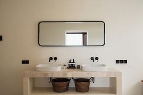 Rumah Tiha by Alfred in Bali