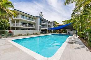 Burleigh Breeze 2 Bed Beach Walk