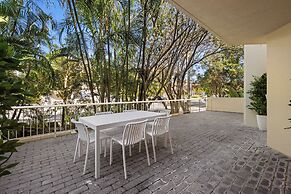 Burleigh Breeze 2 Bed Beach Walk