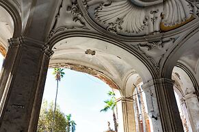 Royal Rooms