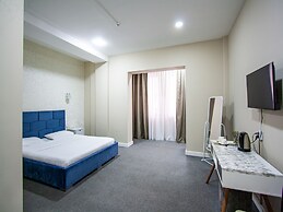 Montana Hotel
