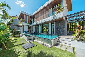 Villa Bedawang - 4BR Villa Seminyak