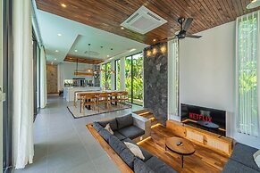 Villa Bedawang - 4BR Villa Seminyak