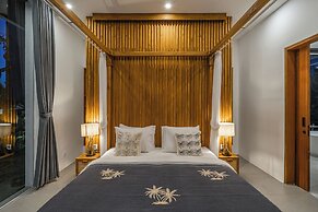 Villa Bedawang - 4BR Villa Seminyak