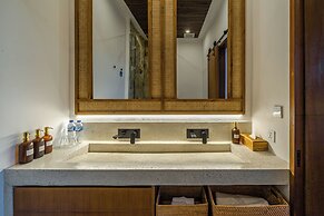 Villa Bedawang - 4BR Villa Seminyak
