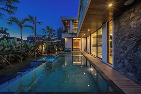 Villa Bedawang - 4BR Villa Seminyak