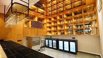 SCYLLA Luxury Resort & Spa