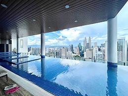 The Colony and the Luxe Infinity Pool