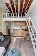 Charming Le Marais Mezzanine Studio