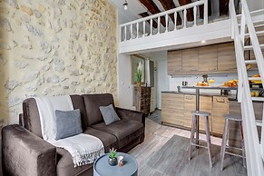 Charming Le Marais Mezzanine Studio