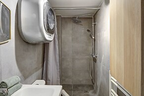 Charming Le Marais Mezzanine Studio
