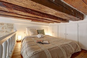 Charming Le Marais Mezzanine Studio
