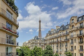 Elegant 1BR Near Eiffel & Champ de Mars