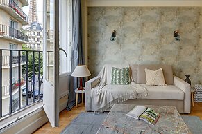 Elegant 1BR Near Eiffel & Champ de Mars
