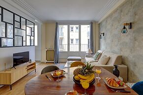 Elegant 1BR Near Eiffel & Champ de Mars