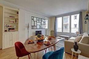 Elegant 1BR Near Eiffel & Champ de Mars