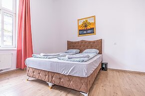 Large 5BR Central Flat Near Augarten