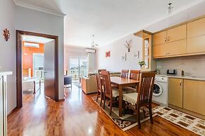 Urban Sea Escape 1BR With Beach Access