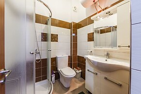Urban Sea Escape 1BR With Beach Access