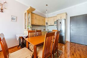 Urban Sea Escape 1BR With Beach Access