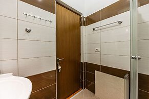 Urban Sea Escape 1BR With Beach Access